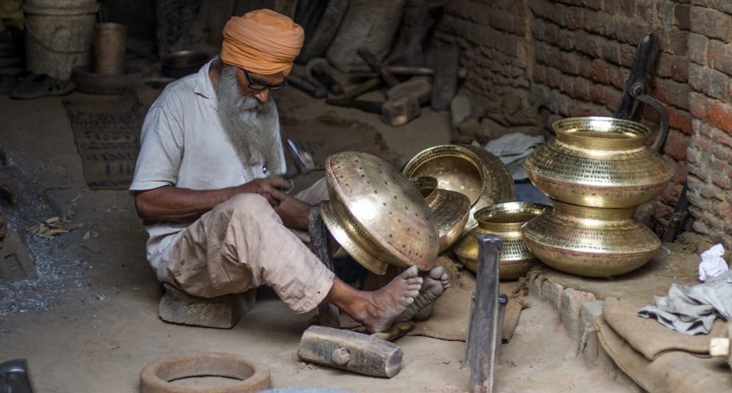 Artesanía en metal viajar a la india